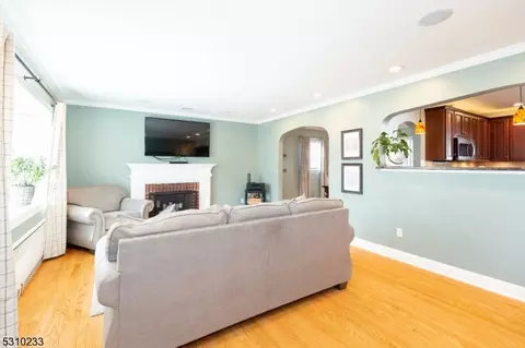 39 Albert Ave, Edison, NJ 08837 photo 7