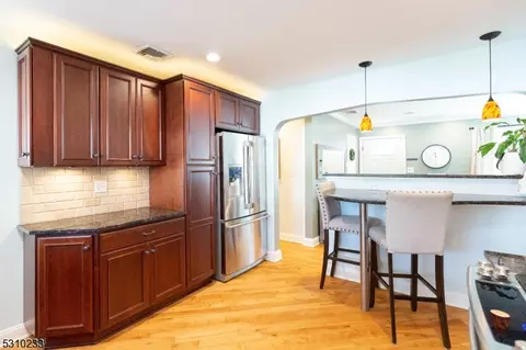 39 Albert Ave, Edison, NJ 08837 photo 19