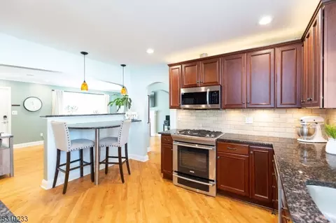 39 Albert Ave, Edison, NJ 08837 photo 18