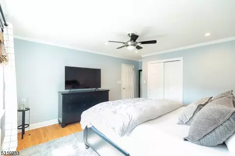 39 Albert Ave, Edison, NJ 08837 photo 22