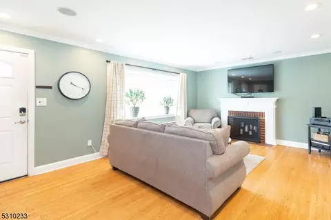 39 Albert Ave, Edison, NJ 08837 photo 8