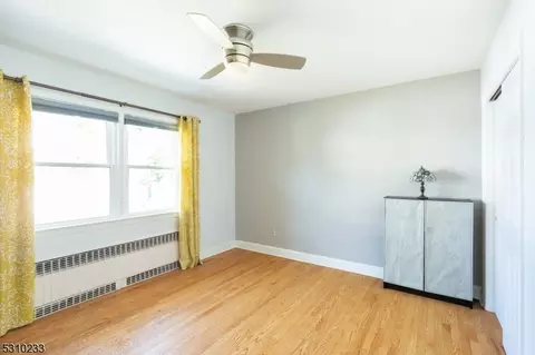 39 Albert Ave, Edison, NJ 08837 photo 23