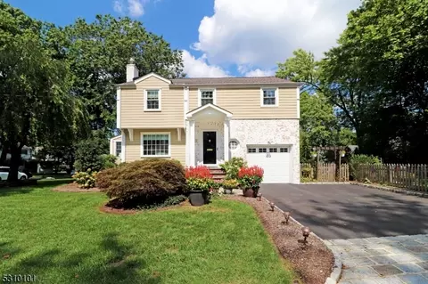10 Meadowbrook Rd, Chatham, NJ 07928