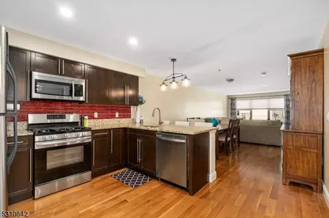 5711 Jefferson St #303, West New York, NJ 07093