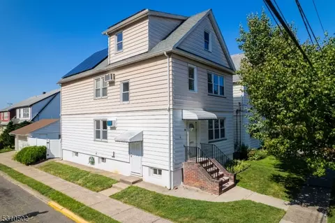 74 Stein Ave #2, Wallington, NJ 07057