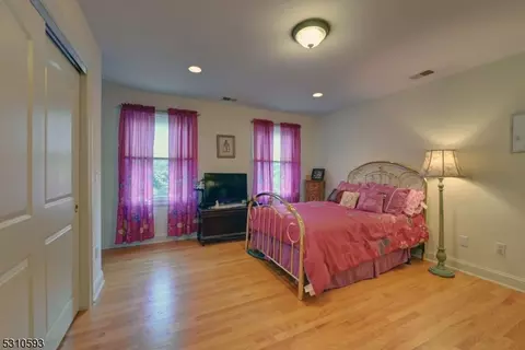 51 Ellicott Ln, Wayne, NJ 07470 photo 26