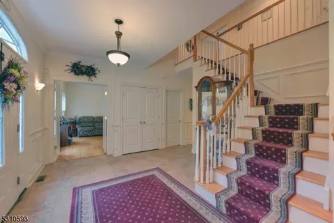 51 Ellicott Ln, Wayne, NJ 07470 photo 4