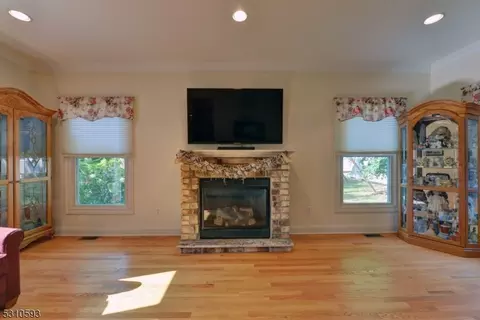 51 Ellicott Ln, Wayne, NJ 07470 photo 13