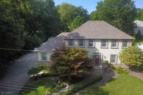 51 Ellicott Ln, Wayne, NJ 07470 photo 3