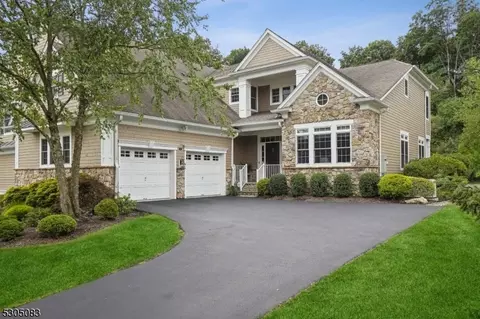 15 Tillou Rd W #15, South Orange, NJ 07079
