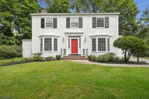 243 Hobart Ave, Millburn Twp, NJ 07078