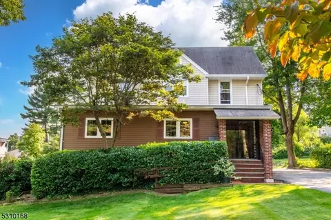15 Hibben Pl, Montclair, NJ 07043