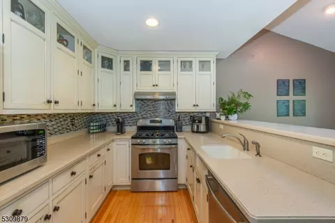 123 Butternut Dr, Wayne, NJ 07470 photo 17