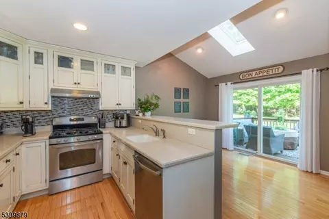 123 Butternut Dr, Wayne, NJ 07470 photo 16