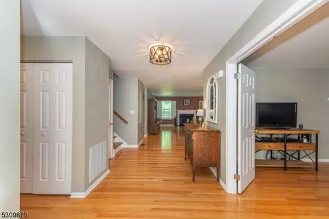123 Butternut Dr, Wayne, NJ 07470 photo 5