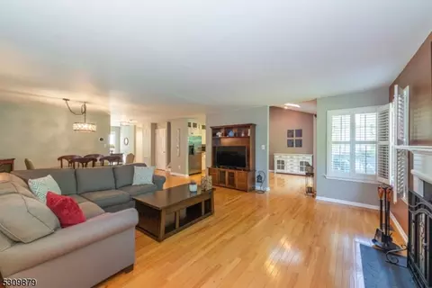 123 Butternut Dr, Wayne, NJ 07470 photo 14