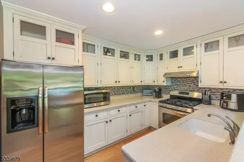 123 Butternut Dr, Wayne, NJ 07470 photo 18