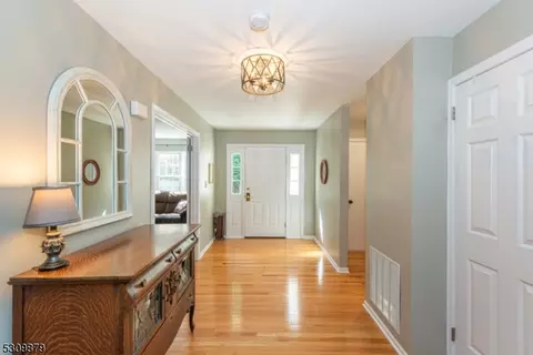 123 Butternut Dr, Wayne, NJ 07470 photo 4