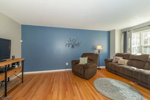 123 Butternut Dr, Wayne, NJ 07470 photo 7