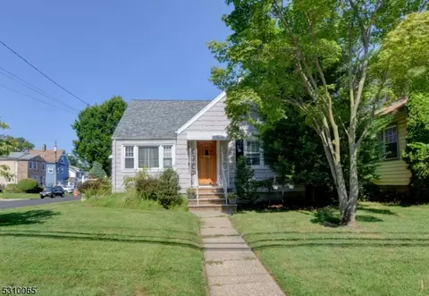 438 W 5th Ave, Roselle, NJ 07203