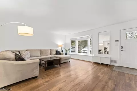 31 Colonial Ct, Jackson Twp, NJ 08527 photo 3