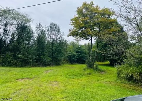 416 Main St, Readington Twp, NJ 08822