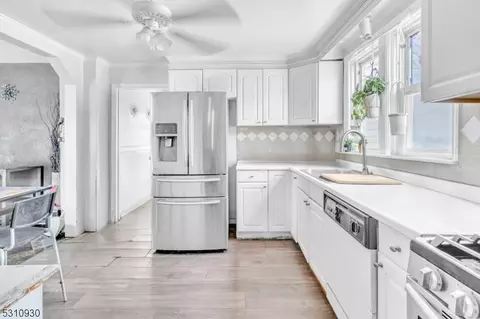 101 Pink St, Hackensack, NJ 07601 photo 8