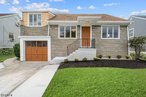 57 Lockwood Dr, Clifton, NJ 07013