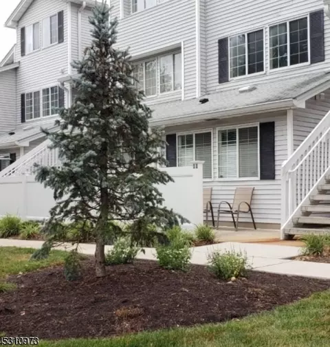 11 Hyde Ct #11, Bedminster, NJ 07921