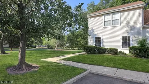 47 Nottingham Way, Somerset, NJ 08873