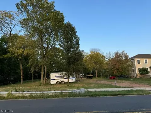 9 Beekman Rd, South Brunswick Twp, NJ 08824