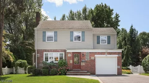 201 Wayne Ave, River Edge, NJ 07661