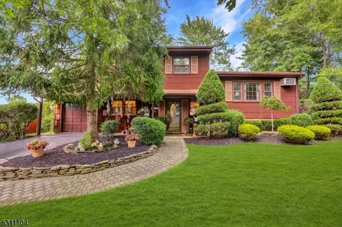 1 Reo St, Old Bridge, NJ 08857