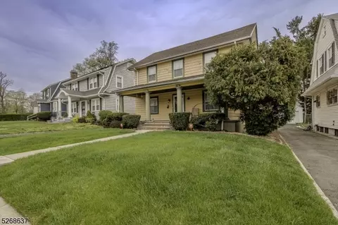 66 Kenwood Pl, East Orange, NJ 07018