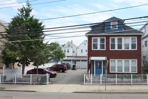127 Ackerman Ave, Clifton, NJ 07011