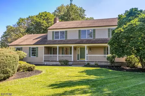 25 Charleston Dr, Montgomery, NJ 08558