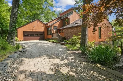 12 Forest Dr, Newton, NJ 07860