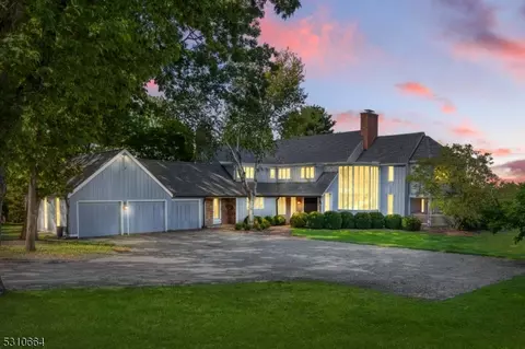 126 Rolling Hill Rd, Montgomery, NJ 08558