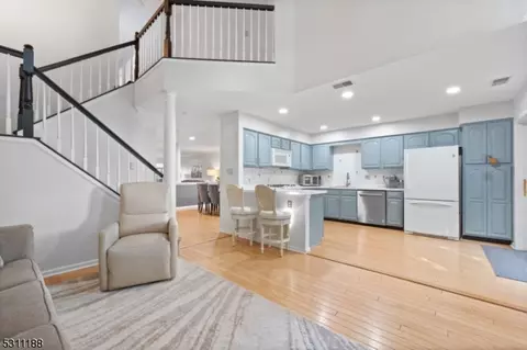 4502 Patterson St, Bridgewater, NJ 08807
