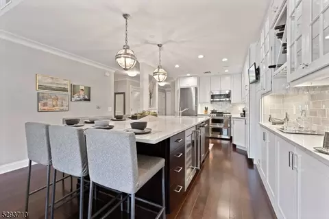 48 S Park St UNIT 215, Montclair, NJ 07042