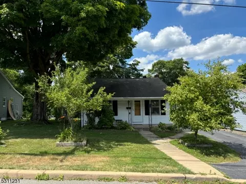 51 Sterling St, Franklin, NJ 07416