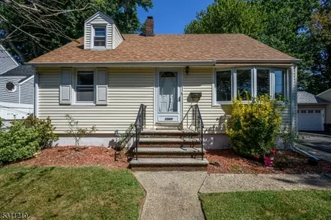 1045 Mayfair Dr, Rahway, NJ 07065