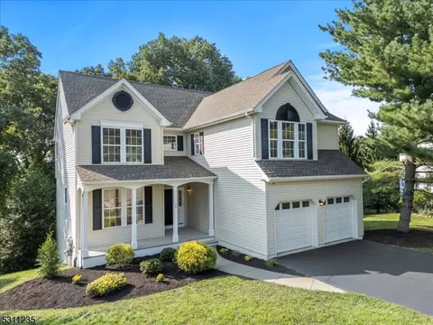 74 Canada Goose Dr, Hackettstown, NJ 07840