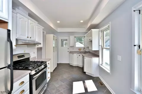 96 Brookline Ave, Nutley, NJ 07110 photo 9