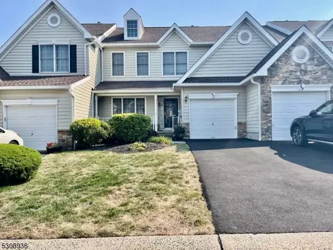 251 Patriot Hill Dr, Bernards, NJ 07920