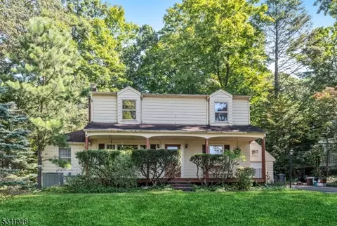 151 Pines Lake Dr, Wayne, NJ 07470