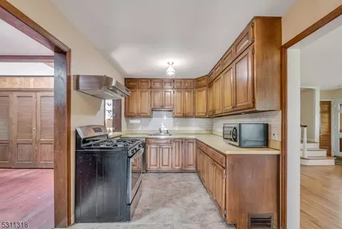 151 Pines Lake Dr, Wayne, NJ 07470 photo 15