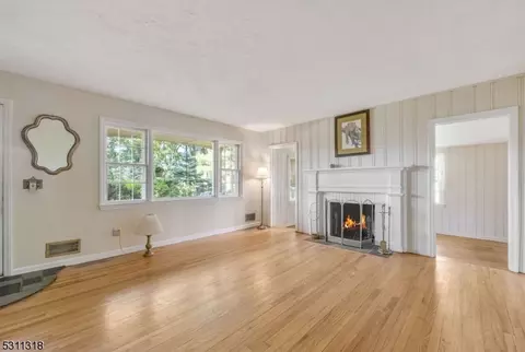 151 Pines Lake Dr, Wayne, NJ 07470 photo 8