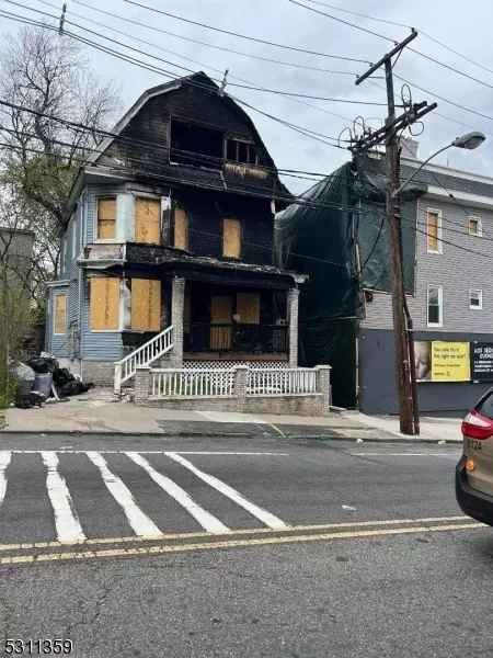 105 W Bigelow St, Newark, NJ 07108