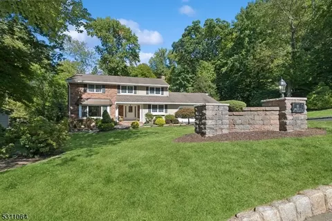 44 Rutherford Rd, Berkeley Heights, NJ 07922